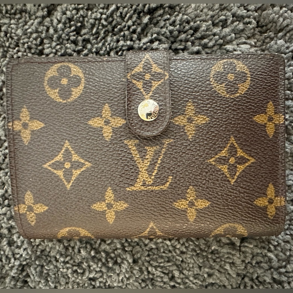 EUC Vintage LV Monogram French Kisslock Wallet